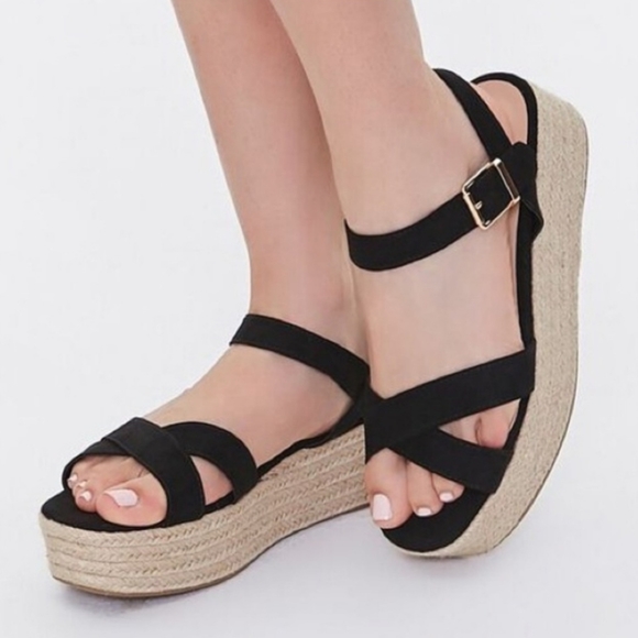 BAMBOO Shoes - Bamboo Espadrille Crisscross Flatform Sandals in Black w/ Blucky Closure